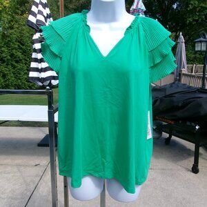 NWT NANETTE LEPORE GREEN TOP W PLEATED SLEEVES M